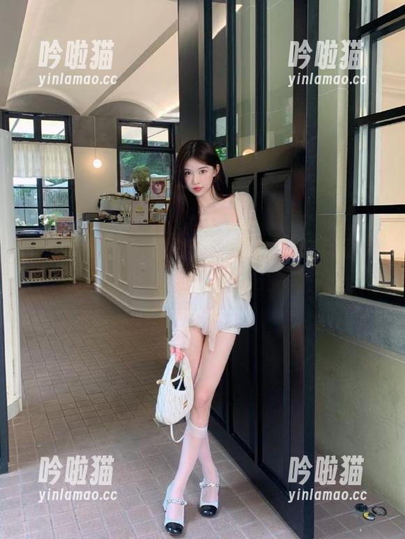 一边看剧一边吃瓜，别忘了收藏51吃瓜网51ccgg的辣评