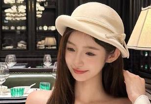 分享在“718.sx”看见的：那个把薯条放进冰淇淋的人，实在敢！