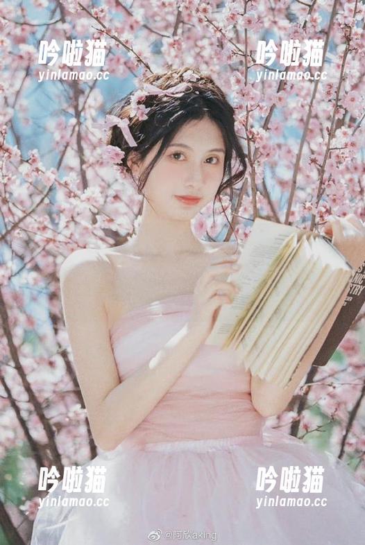 718吃瓜网 沉迷718吃瓜网视频,脑袋里随机浮现的小八卦,下载之后更不可收拾!