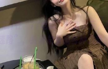 在“77吃瓜”的指引下，明明“永不迷路”，我却总是被各种八卦轰炸…
