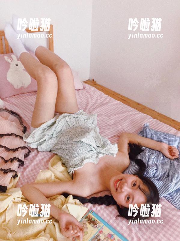 大家都在登录91cgcom，我在这里静静地等秋风起，你呢？