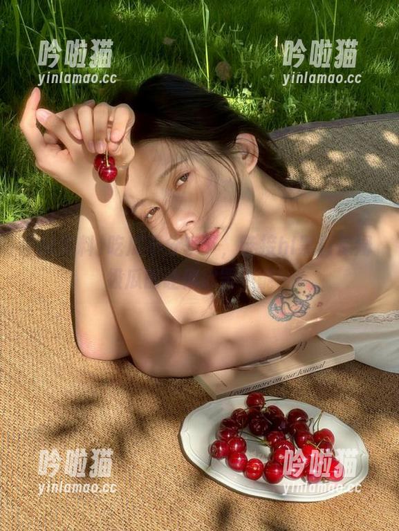hl黑料 吃瓜不分季节,链接hl黑料保姆级瓜田让你欲罢不能!