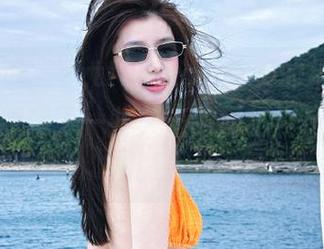 咦，zztt38.ccm首页的推荐内容又让我想起了一些久违的回忆，感觉有点儿晕。