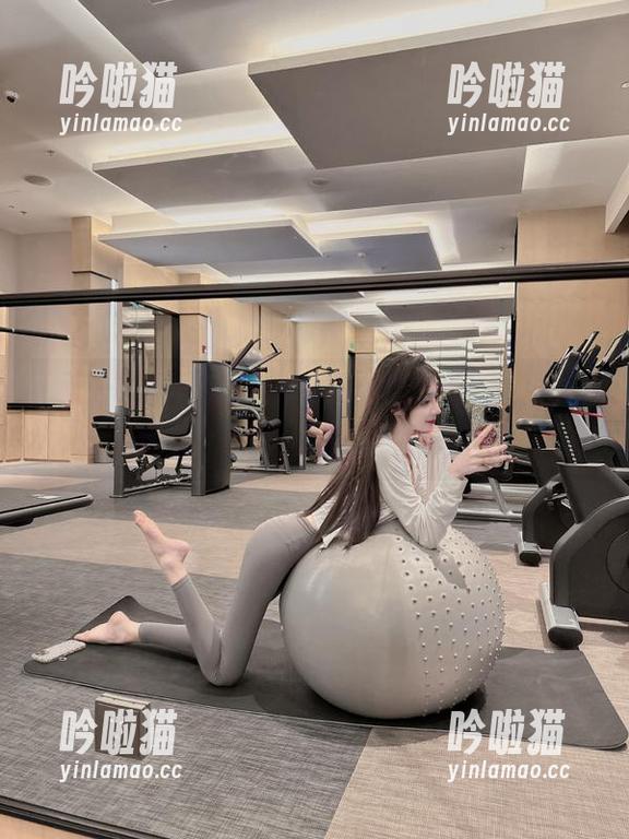 被娜娜的奇特举动震撼，五一吃瓜的ios粉丝们耳朵要洗干净了？