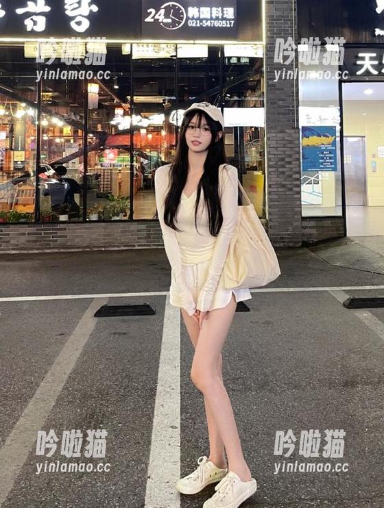 免费吃瓜网 免费吃瓜网首页集结了各种鸡毛蒜皮,感觉好热闹。