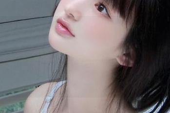 吃瓜网app里的传送门，仿佛直接通往人性的百味，只想感叹一声“真奇妙”。