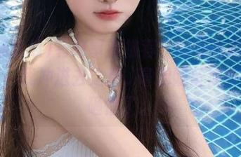 有好事者推荐“网曝吃瓜”传送门，我冲进去之后...毫无防备被各种瓜砸懵了。