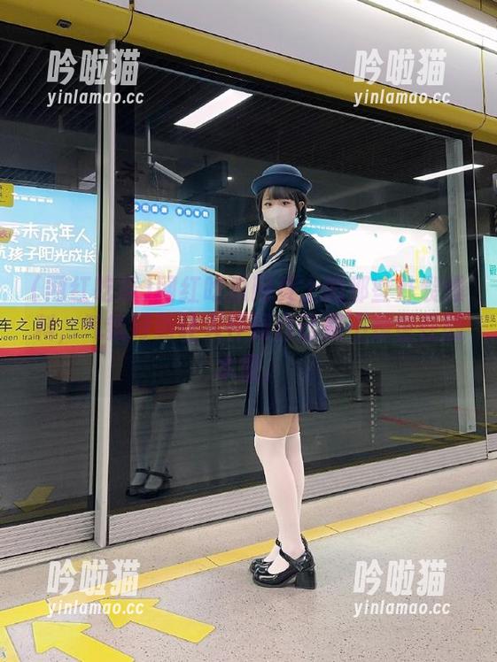 网红吃瓜 网红吃瓜网页上的那些炸裂爆料,气氛好到让人怀疑自己是不是也在剧本里。