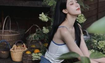 残忍但真实的最新黑料91，喂你一把瓜，请留意你的嘴唇。