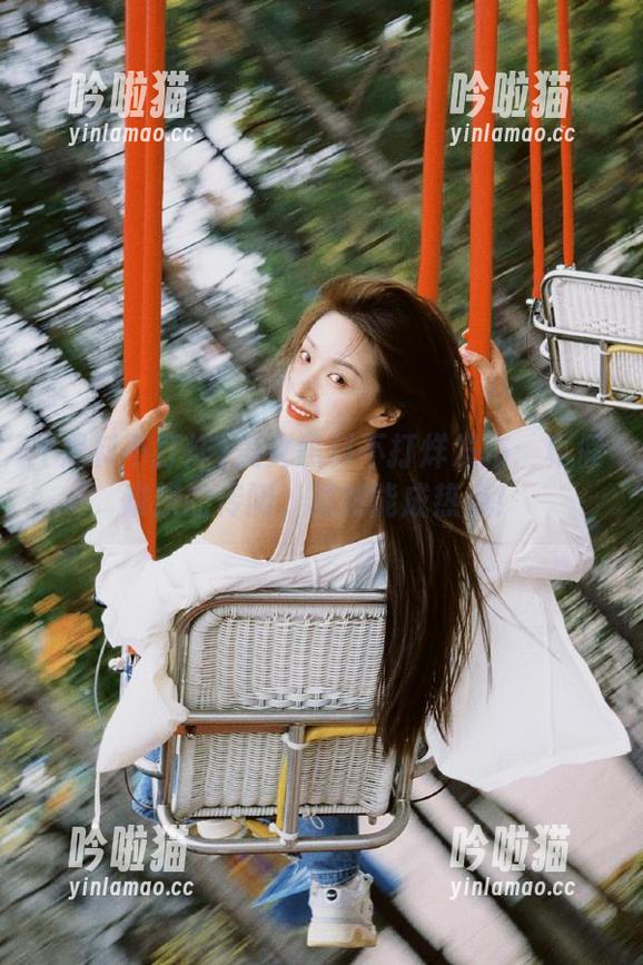 美女黑料不打烊发布：真假难辨的传闻，居然能成热点！