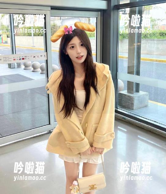 在永久www.黑料社区，放飞自我，连瓜都想撇开！
