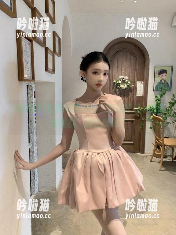 在黑料网app上在线吃瓜，边或者翻翻，别让瓜跑了
