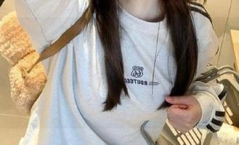 每次打开黑瓜吃料的传送门，都有种不仔细看就会吃亏的预感，有意思！