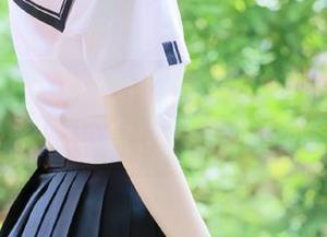 每次试图下黑社料苹果版都像是在拆盲盒，完全不省心